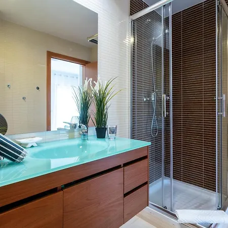 Privilege Naessens With Rooftop Pool, Village Marina - *