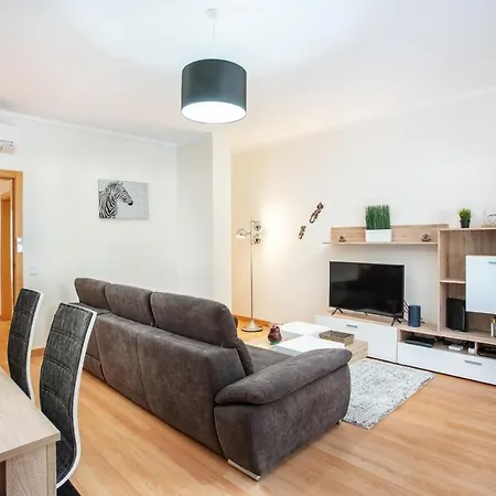 Privilege Naessens With Rooftop Pool, Village Marina - Appartement Olhão