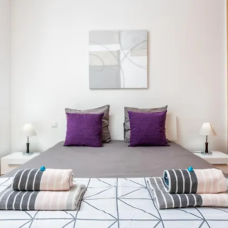 Privilege Naessens With Rooftop Pool, Village Marina - *