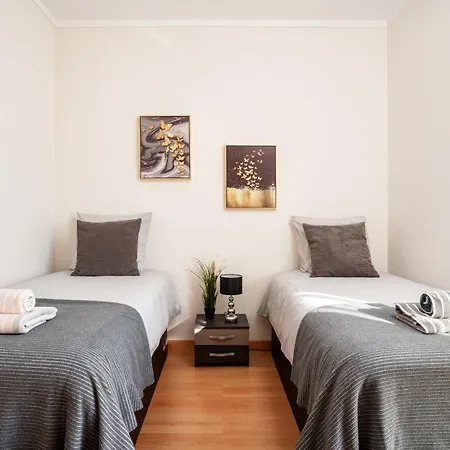 Appartement Privilege Naessens With Rooftop Pool, Village Marina -